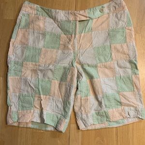Gently worn Women’s IZOD Golf Bermuda Shorts